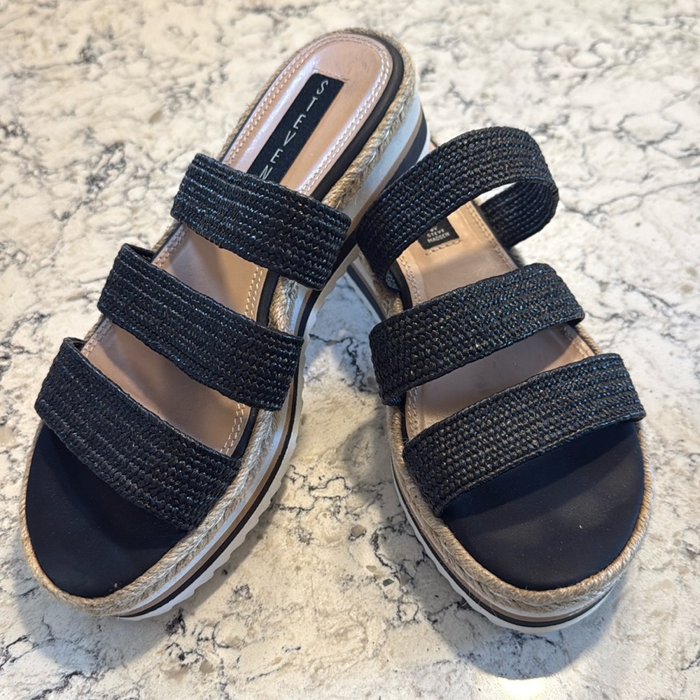 Steve Madden black and tan platform wedge